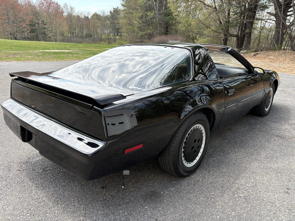 1992 Pontiac Firebird Formula 3rd Gen - Image 26 of 31