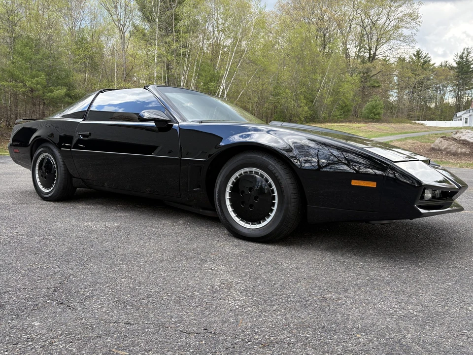 1992 Pontiac Firebird Formula 3rd Gen - Image 29 of 31