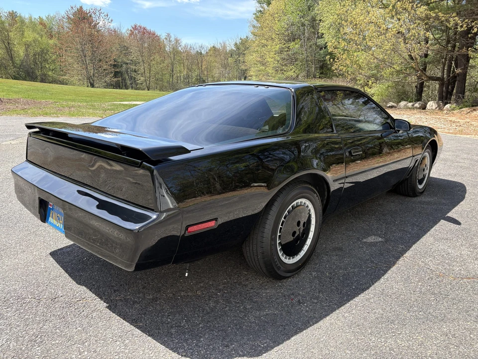 1992 Pontiac Firebird Formula 3rd Gen - Image 27 of 31