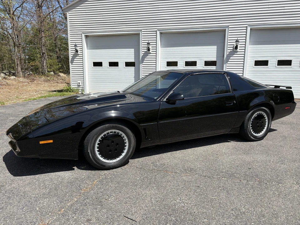 1992 Pontiac Firebird Formula 3rd Gen - Image 13 of 31
