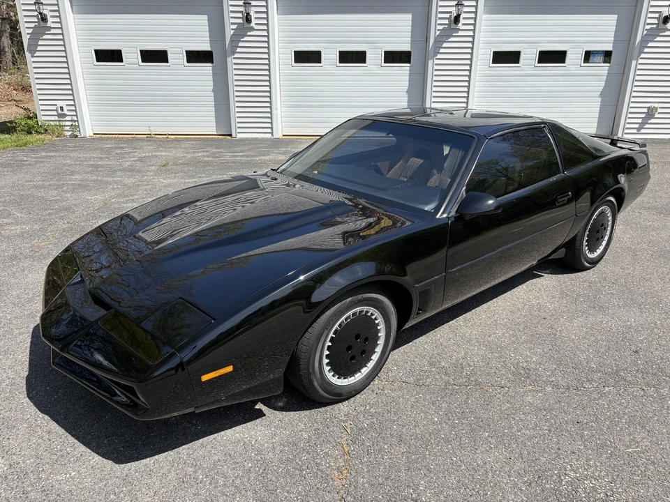 1992 Pontiac Firebird Formula 3rd Gen - Image 10 of 31