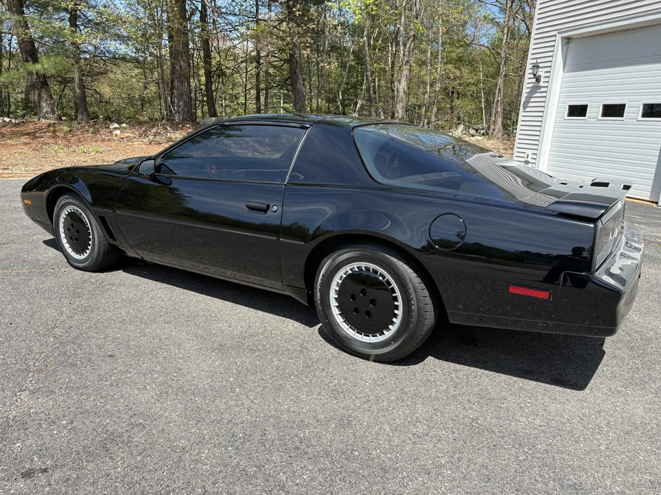 1992 Pontiac Firebird Formula 3rd Gen - Image 18 of 31