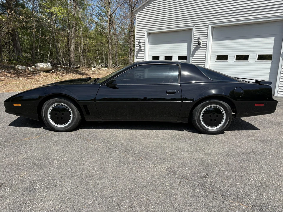 1992 Pontiac Firebird Formula 3rd Gen - Image 16 of 31
