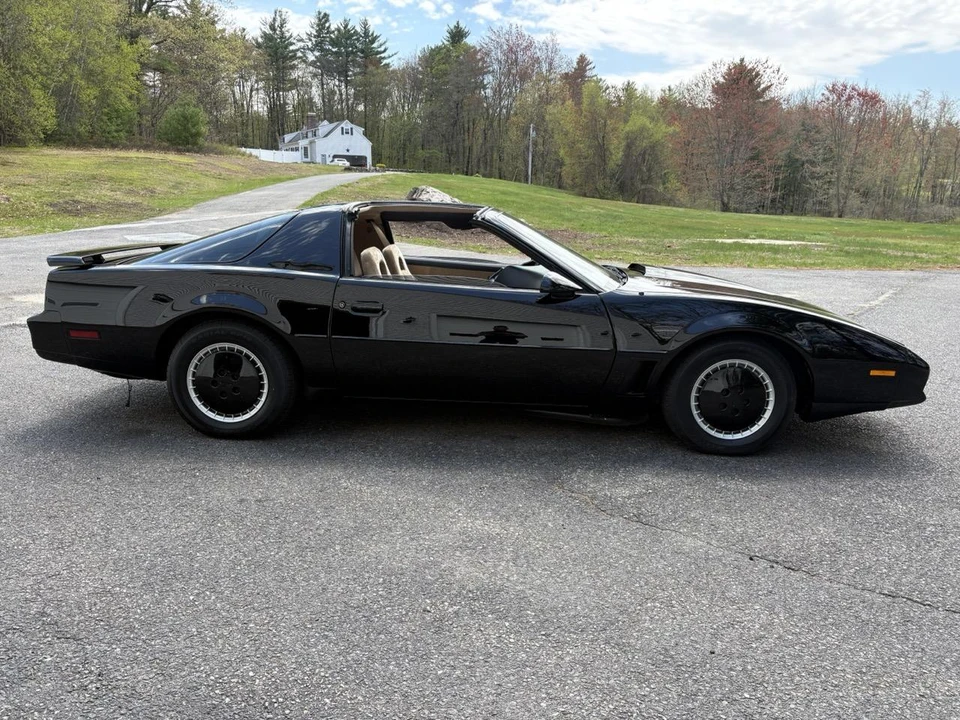 1992 Pontiac Firebird Formula 3rd Gen - Image 28 of 31