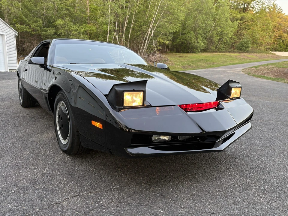 1992 Pontiac Firebird Formula 3rd Gen - Image 2 of 31