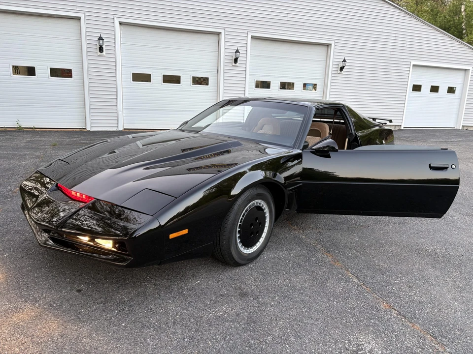 1992 Pontiac Firebird Formula 3rd Gen - Image 9 of 31