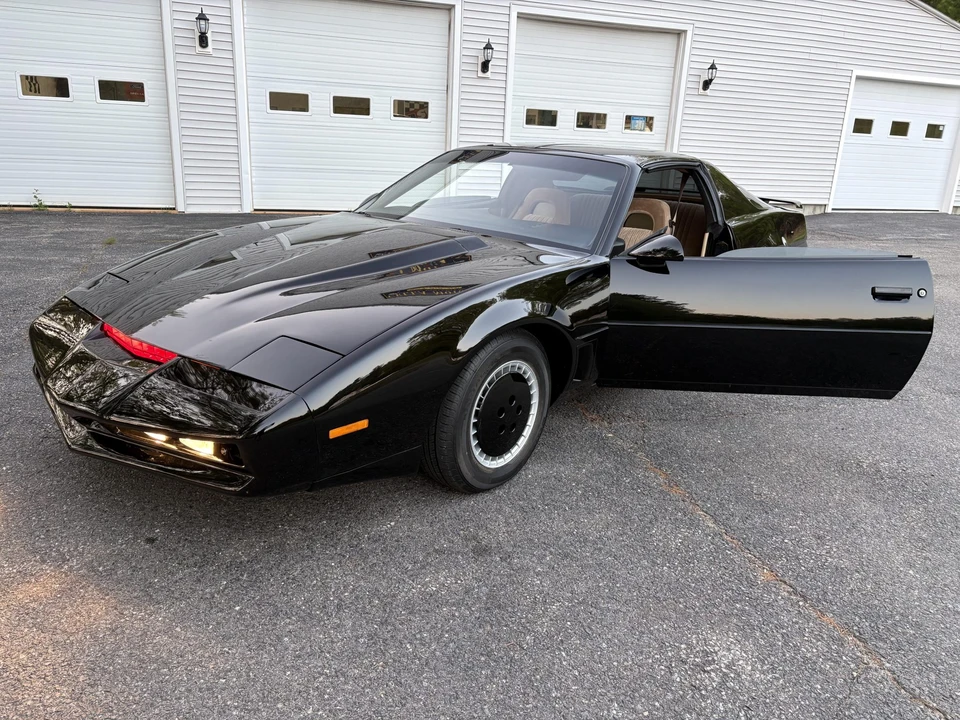 1992 Pontiac Firebird Formula 3rd Gen - Image 8 of 31