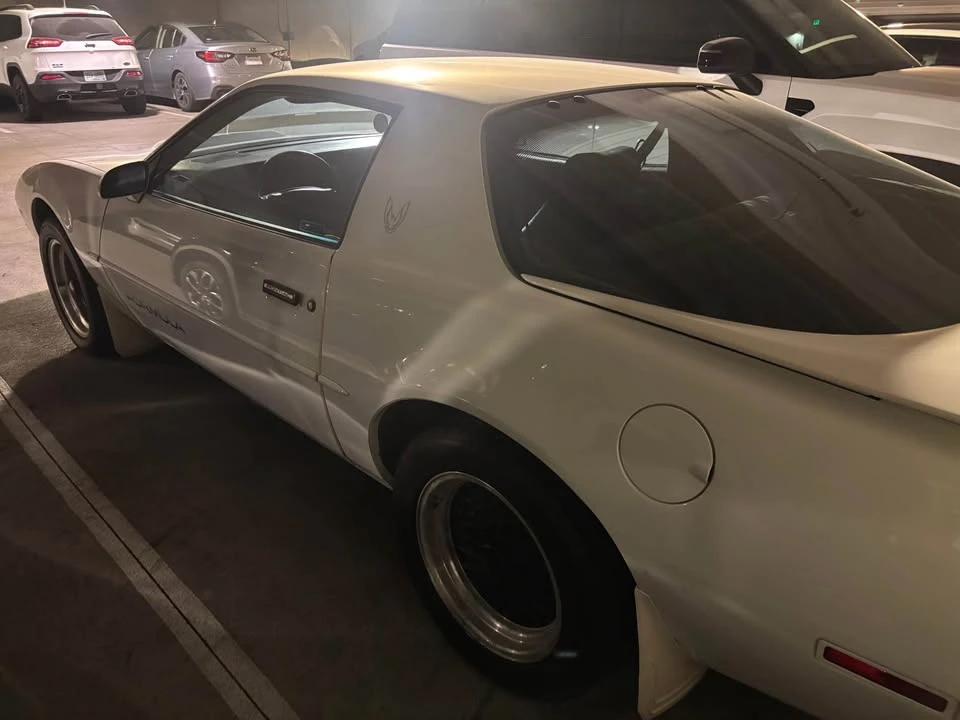 1992 Pontiac Firebird Formula 3rd Gen - Image 7 of 9