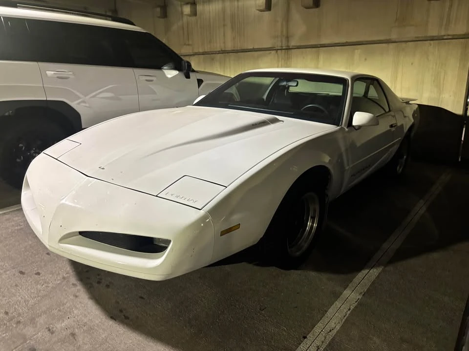 1992 Pontiac Firebird Formula 3rd Gen - Image 5 of 9