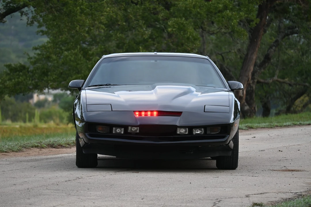1992 Pontiac Firebird Trans Am 3rd Gen - Image 9 of 31