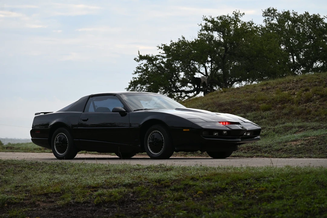 1992 Pontiac Firebird Trans Am 3rd Gen - Image 14 of 31