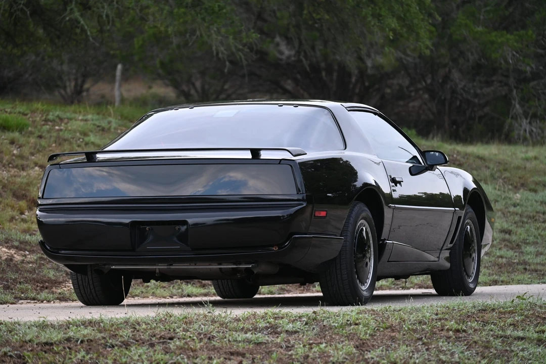 1992 Pontiac Firebird Trans Am 3rd Gen - Image 18 of 31