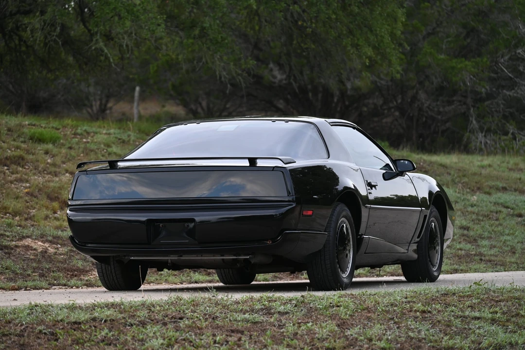 1992 Pontiac Firebird Trans Am 3rd Gen - Image 17 of 31