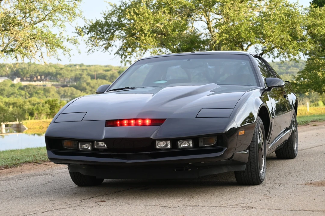 1992 Pontiac Firebird Trans Am 3rd Gen - Image 3 of 31