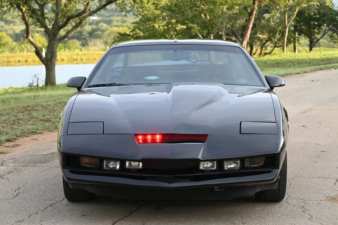 1992 Pontiac Firebird Trans Am 3rd Gen - Image 6 of 31