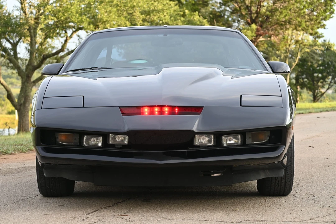 1992 Pontiac Firebird Trans Am 3rd Gen - Image 5 of 31