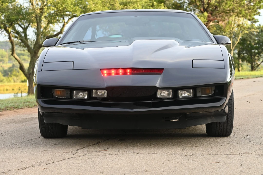 1992 Pontiac Firebird Trans Am 3rd Gen - Image 4 of 31