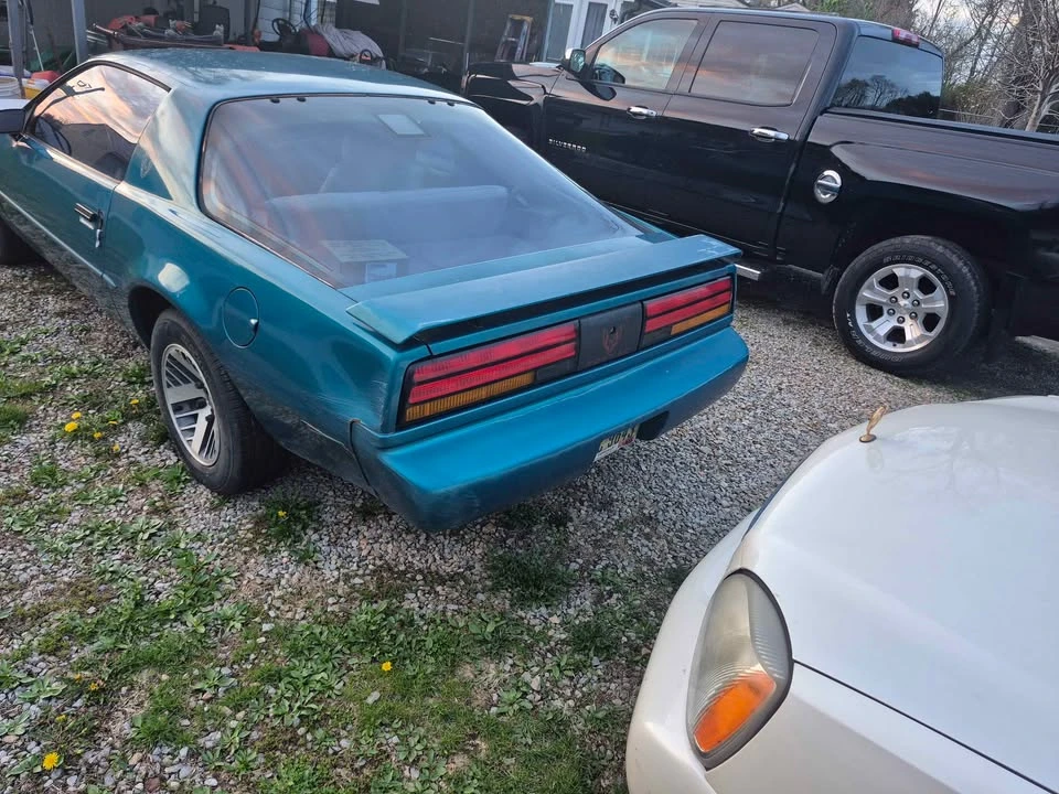 1992 Pontiac Firebird 3rd Gen - Image 3 of 4