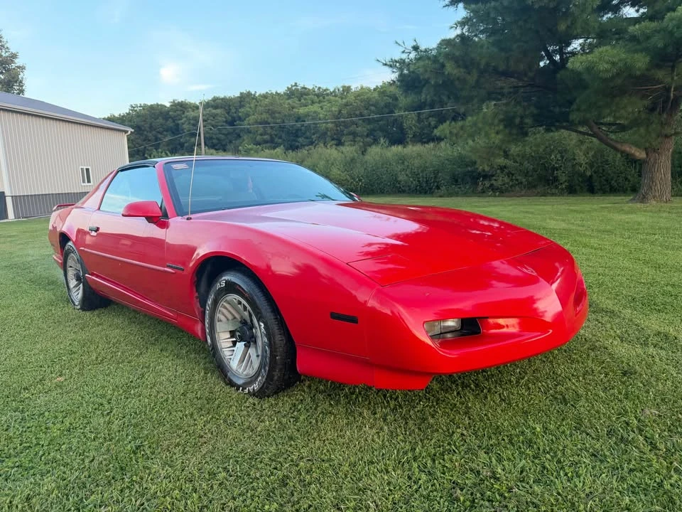 1992 Pontiac Firebird 3rd Gen - Image 9 of 20