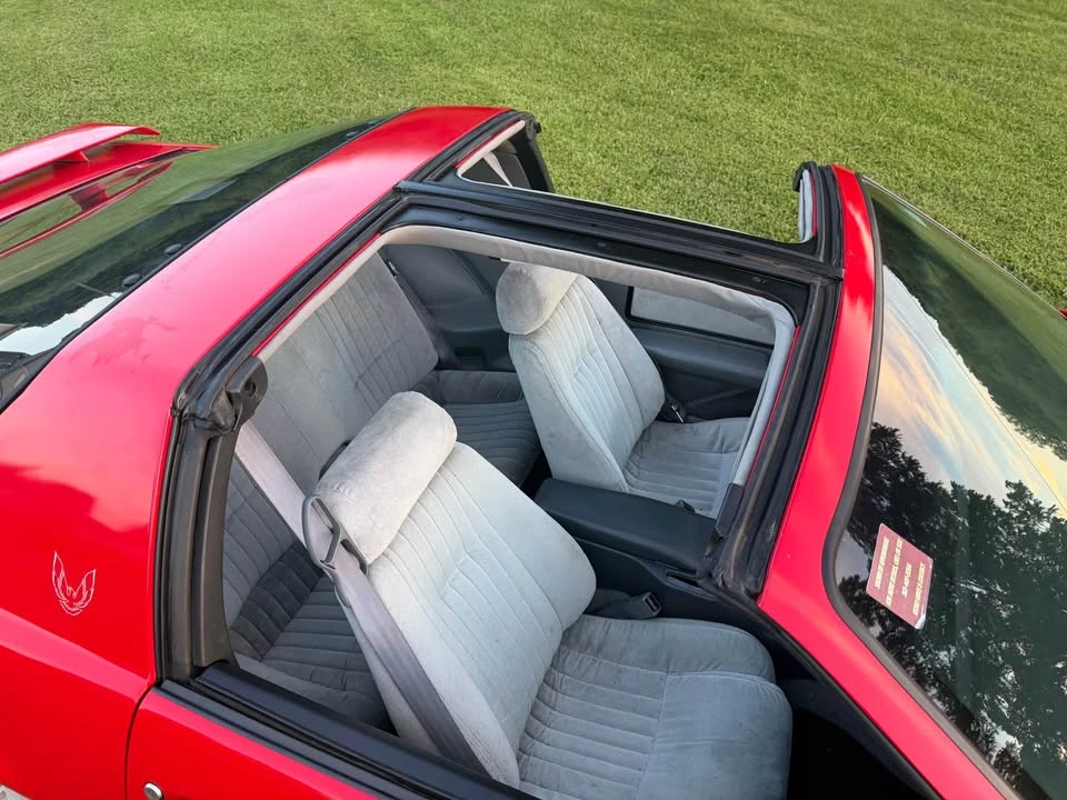 1992 Pontiac Firebird 3rd Gen - Image 4 of 20