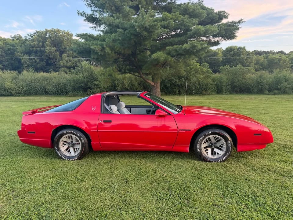 1992 Pontiac Firebird 3rd Gen - Image 2 of 20