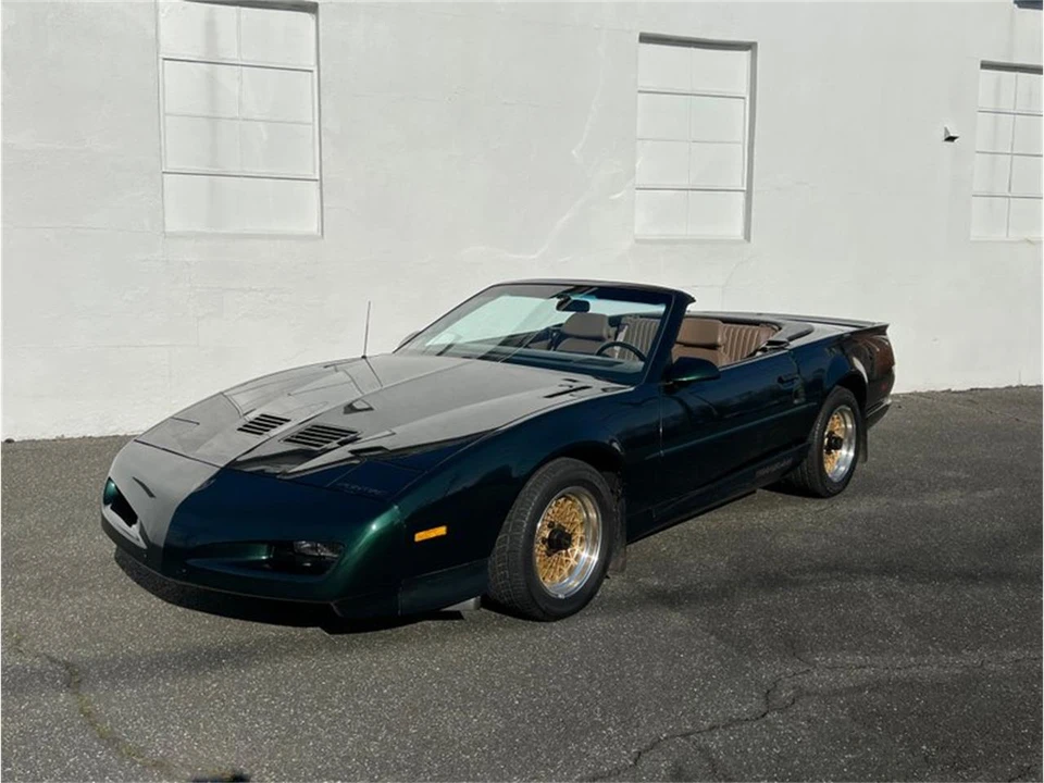 1992 Pontiac Firebird Trans Am 3rd Gen - Image 2 of 31