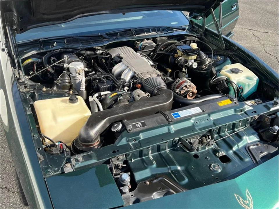 1992 Pontiac Firebird Trans Am 3rd Gen - Image 15 of 31