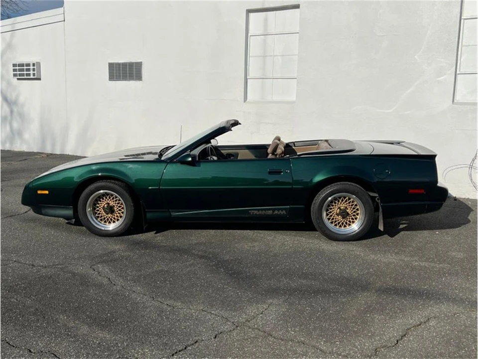 1992 Pontiac Firebird Trans Am 3rd Gen - Image 3 of 31