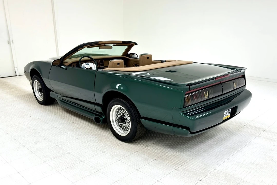 1992 Pontiac Firebird Trans Am 3rd Gen - Image 6 of 12