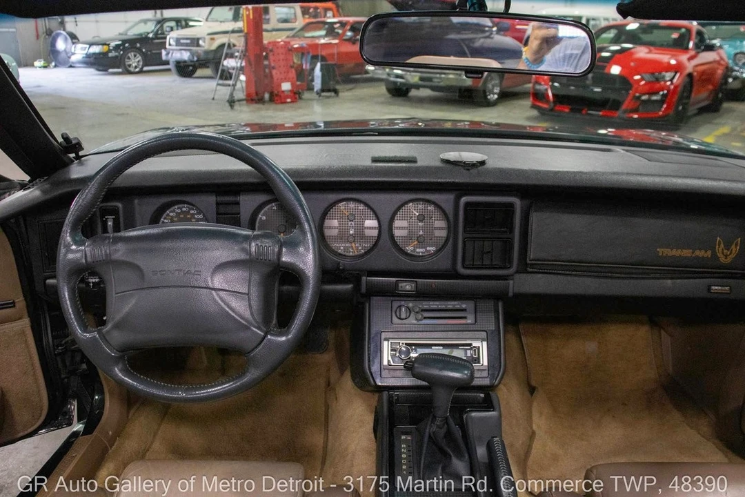 1992 Pontiac Firebird Trans Am 3rd Gen - Image 17 of 21