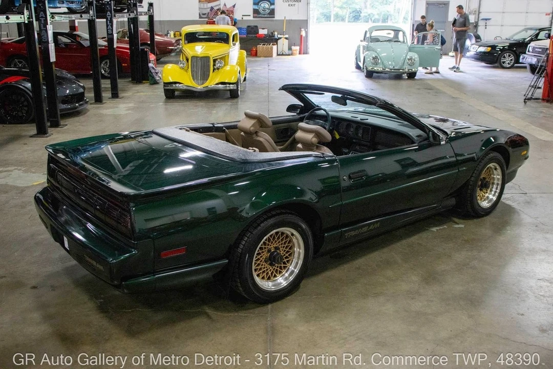 1992 Pontiac Firebird Trans Am 3rd Gen - Image 8 of 12