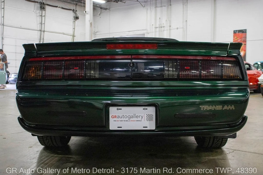 1992 Pontiac Firebird Trans Am 3rd Gen - Image 7 of 12