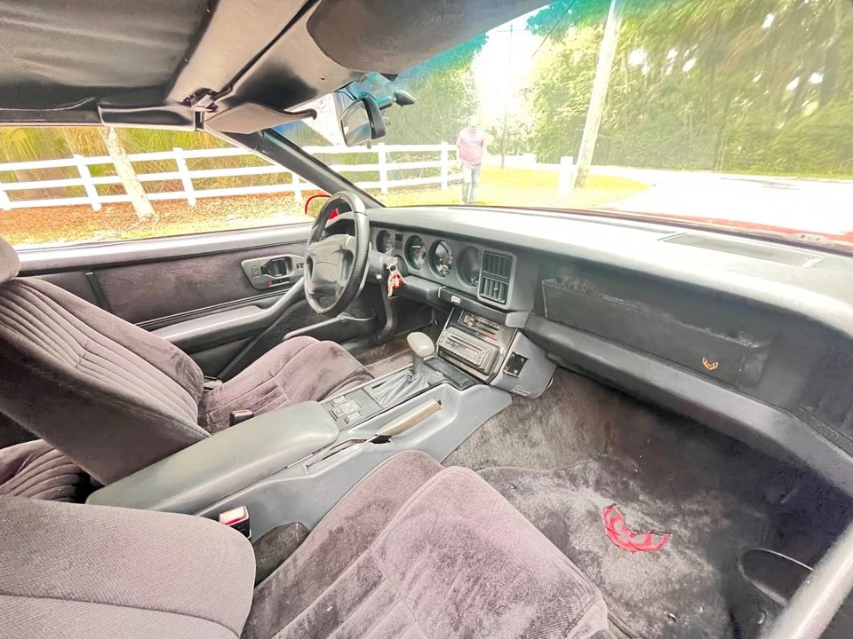 1992 Pontiac Firebird 3rd Gen - Image 16 of 19