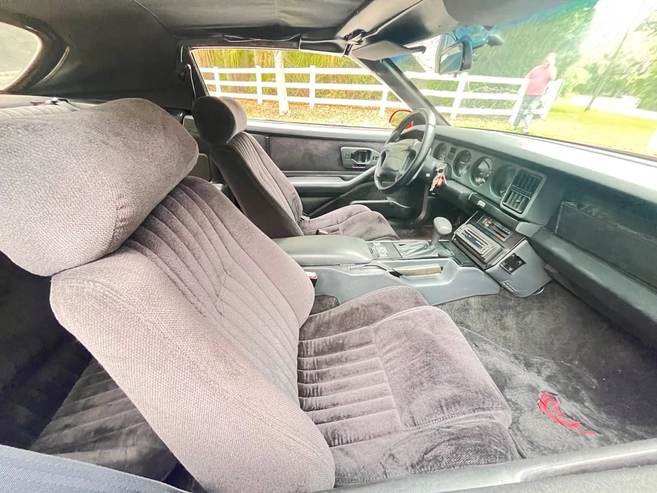 1992 Pontiac Firebird 3rd Gen - Image 14 of 19