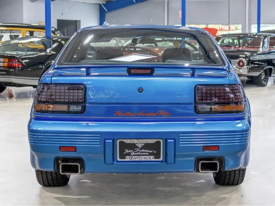 1992 Pontiac Grand Prix 3rd+ Gen - Image 6 of 31