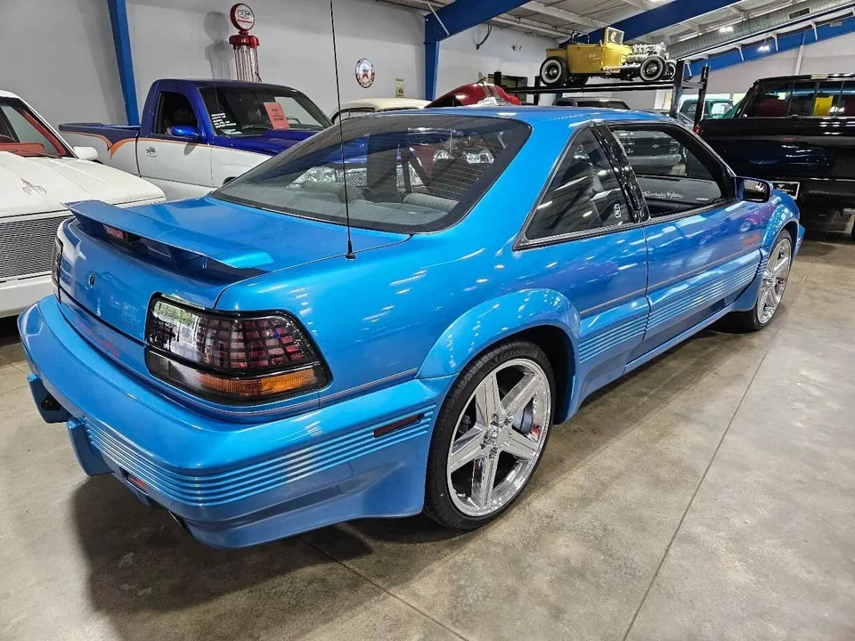 1992 Pontiac Grand Prix 3rd+ Gen - Image 4 of 16