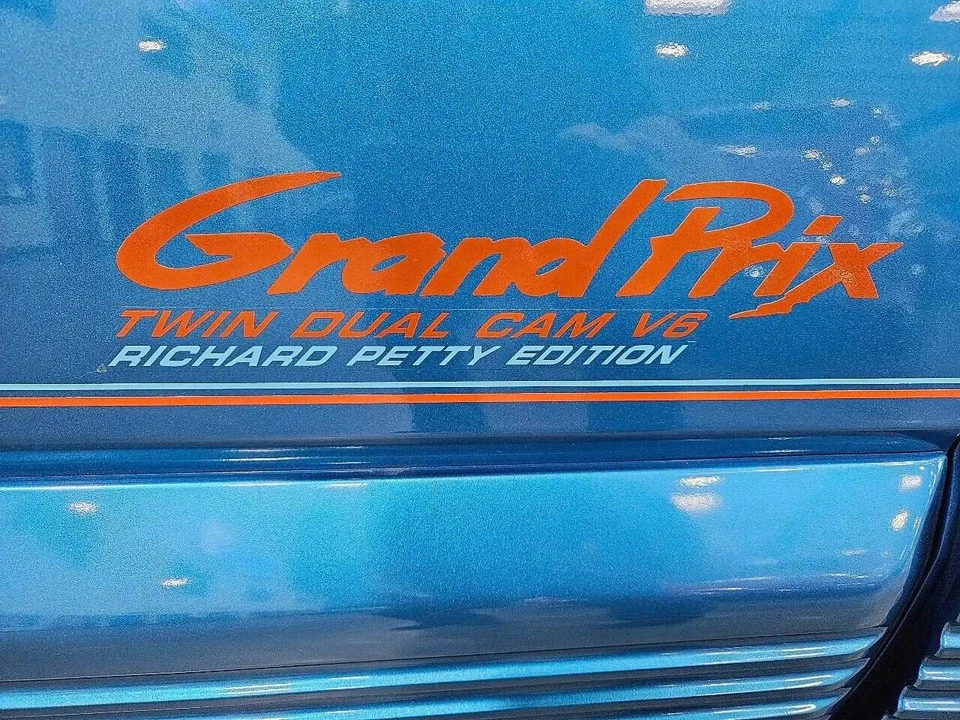 1992 Pontiac Grand Prix 3rd+ Gen - Image 9 of 16