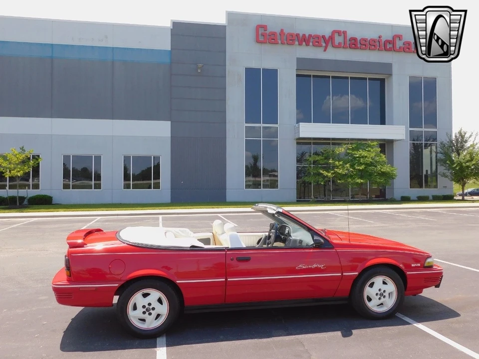1992 Pontiac Sunbird - Image 4 of 21