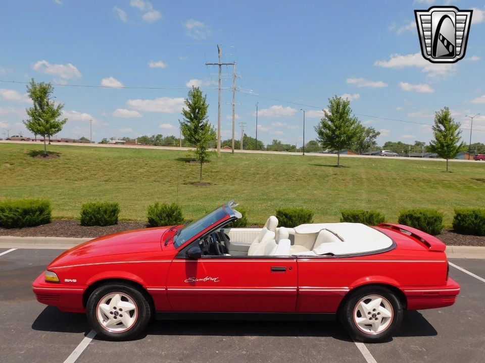 1992 Pontiac Sunbird - Image 8 of 12