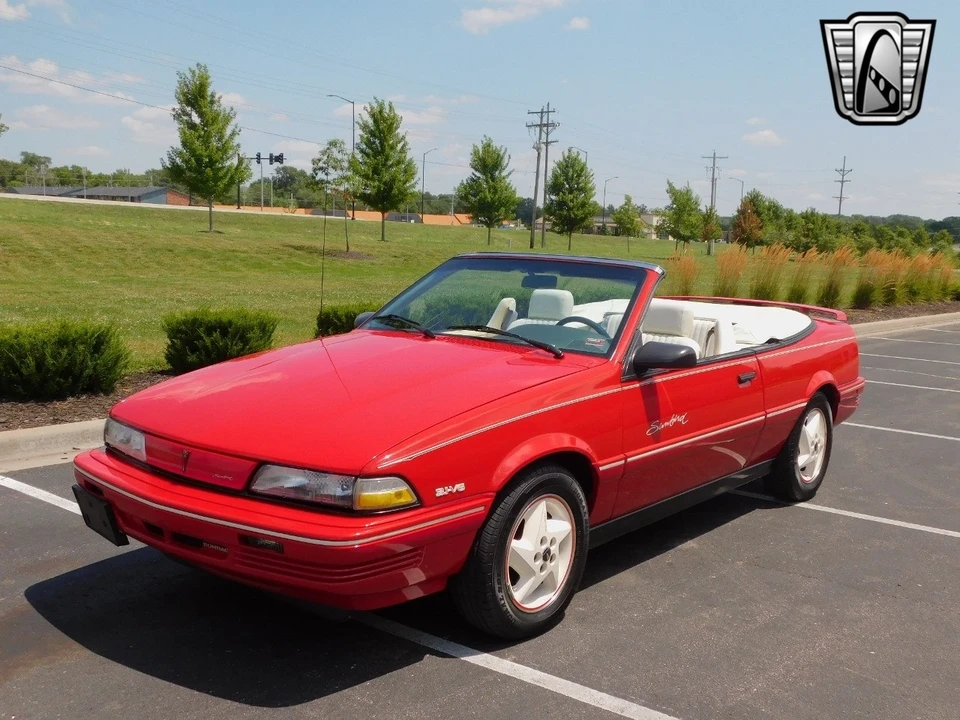 1992 Pontiac Sunbird - Image 3 of 21