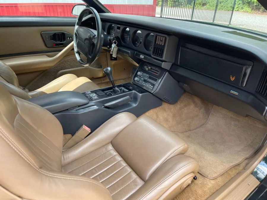 1992 Pontiac Firebird Trans Am 3rd Gen - Image 11 of 19