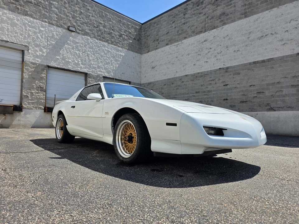 1992 Pontiac Firebird Trans Am 3rd Gen - Image 13 of 31