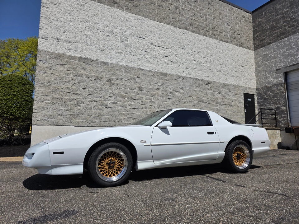 1992 Pontiac Firebird Trans Am 3rd Gen - Image 12 of 31