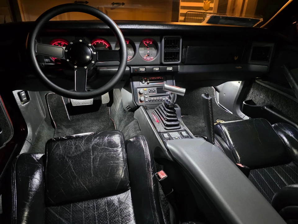 1992 Pontiac Firebird Trans Am 3rd Gen - Image 25 of 31