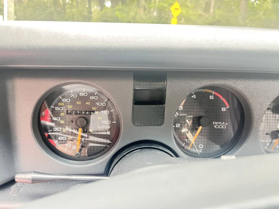 1992 Pontiac Firebird 3rd Gen - Image 15 of 22