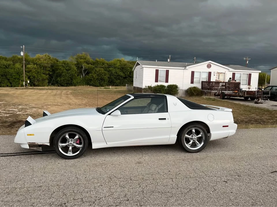 1992 Pontiac Firebird 3rd Gen - Image 5 of 6
