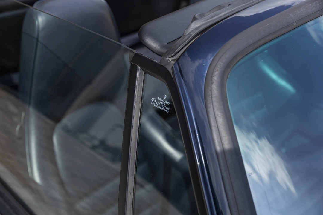 1992 Porsche 964 Carrera - Image 26 of 31