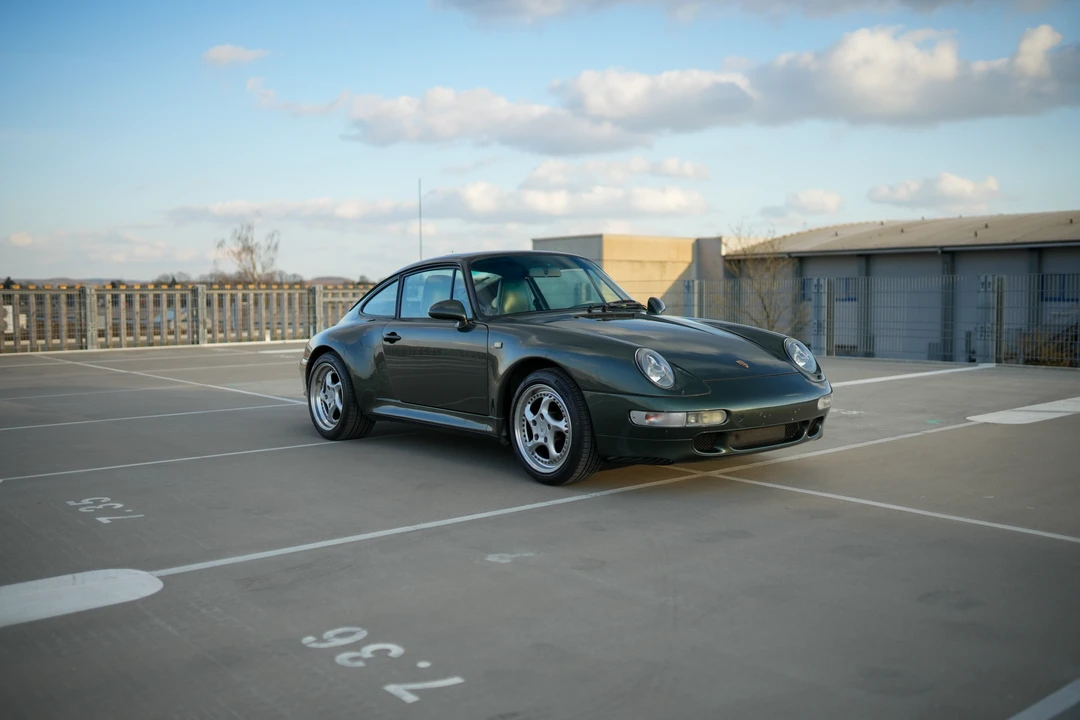 1992 Porsche 964 Carrera 4 - Image 3 of 31