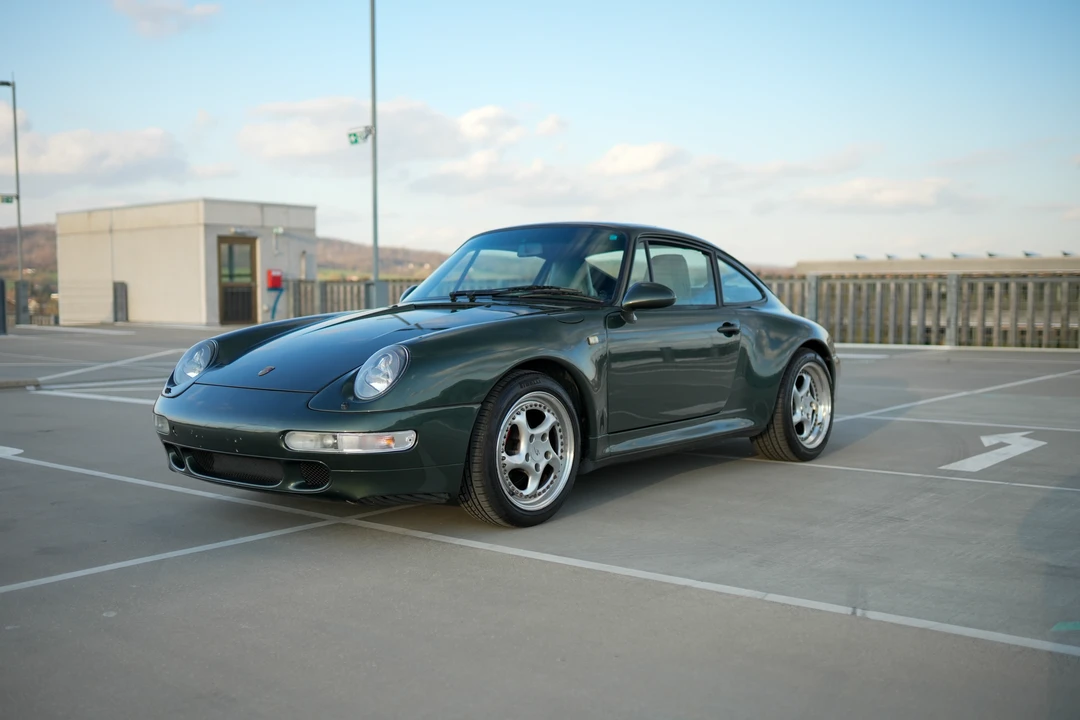 1992 Porsche 964 Carrera 4 - Image 9 of 31