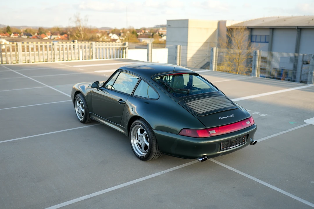 1992 Porsche 964 Carrera 4 - Image 7 of 31